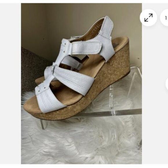 Clarks Sandals Womens 11 M Annadel Orchid Wedge Strappy Slingback White Leather - Picture 2 of 7
